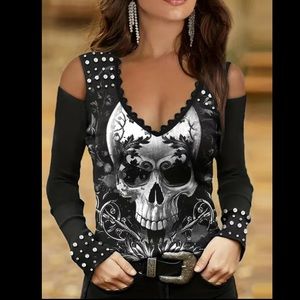 NWOT Skull Print Top